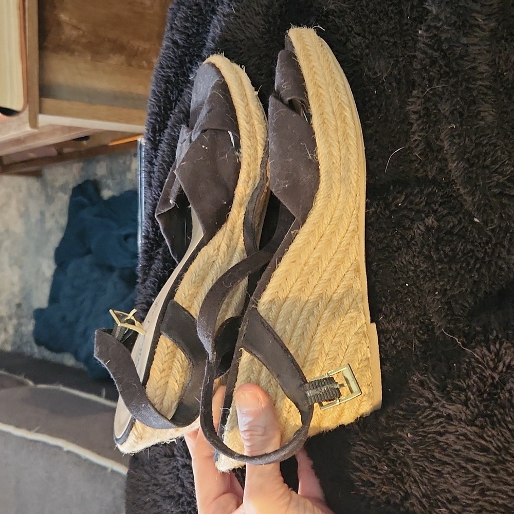 American Eagle platform sandals